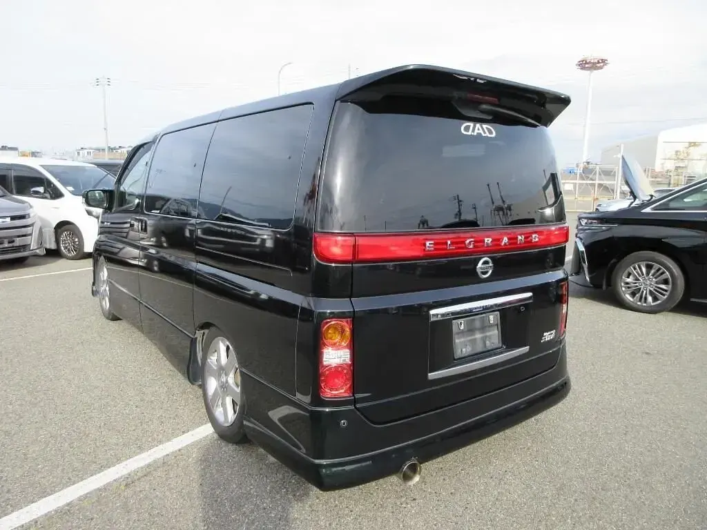 Used Nissan Elgrand 2008 Black MPV
