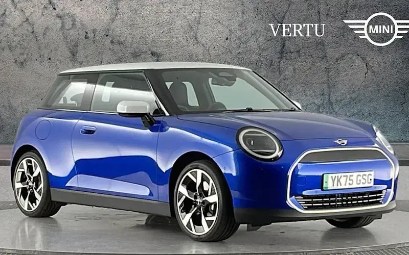 Used Mini Cooper Exclusive 135 kW (184 HP) 2026 Hatchback