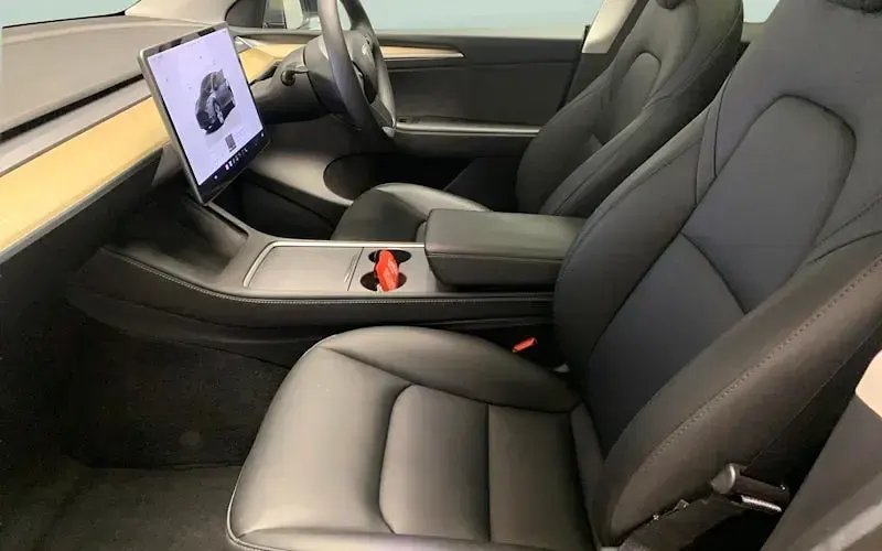 Used Tesla Model Y Standard Range 219 kW (299 HP) 2024 SUV
