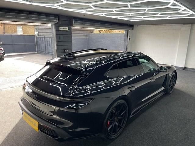 Usado Porsche Taycan Performance Package 439 kW (598 HP) 2023 Preto Carrinha