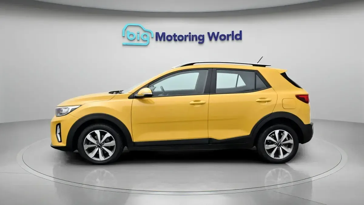 Used Kia Stonic 99 HP (72 kW) 2022 Yellow SUV