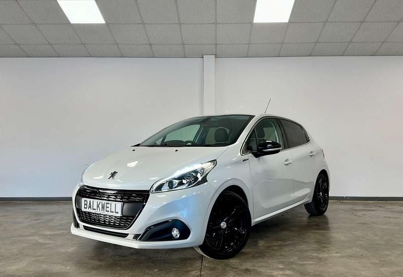 Used Peugeot 208 GT-line 110 HP (80 kW) 2019 White Hatchback