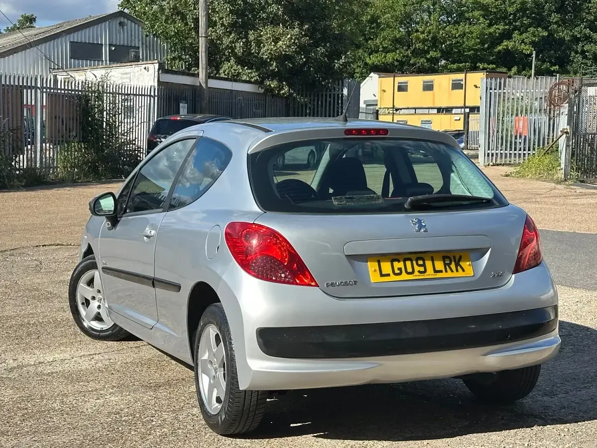 Used Peugeot 207 2009 Silver Hatchback