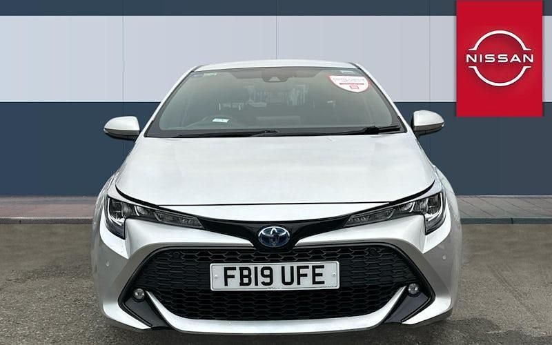 Used Toyota Corolla Design 122 HP (89 kW) 2022 Hatchback
