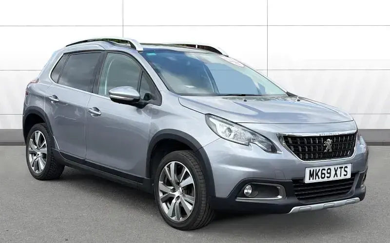 Usado Peugeot 2008 Allure Premium 110 HP (80 kW) 2019 SUV