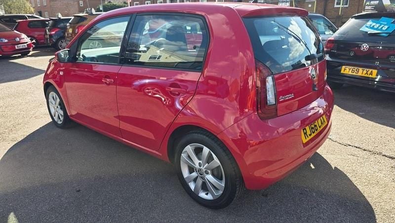Usado Skoda Citigo SE L 2016 Rojo Utilitario