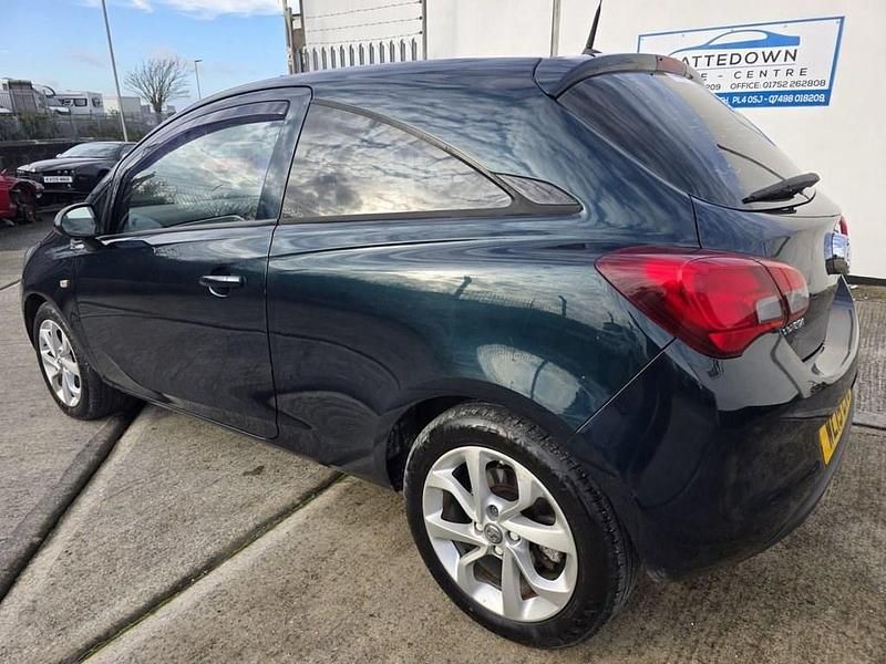 Used Vauxhall Corsa Excite 100 HP (73 kW) 2015 Green Hatchback