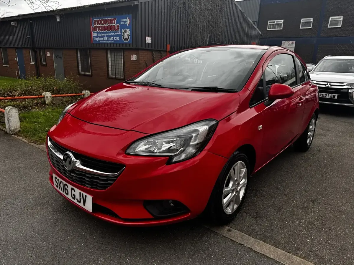 Used Vauxhall Corsa Design Edition 75 HP (55 kW) 2016 Red Hatchback