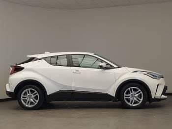 Used Toyota C-HR 122 HP (89 kW) 2023 White SUV
