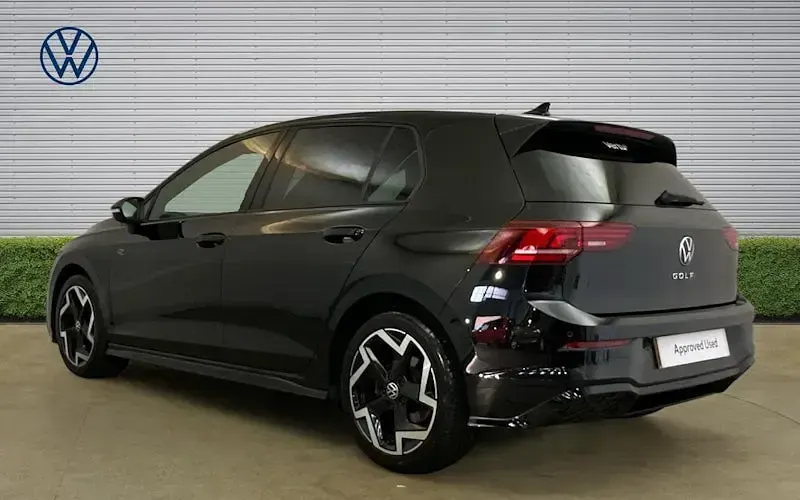 Used VW Golf VIII R-line 150 HP (110 kW) 2025 Black Hatchback
