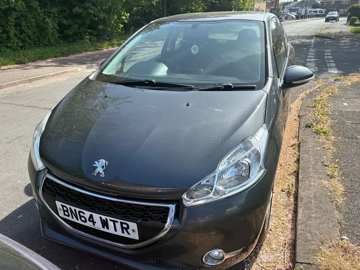 Used Peugeot 208 Active 2015 Grey Hatchback