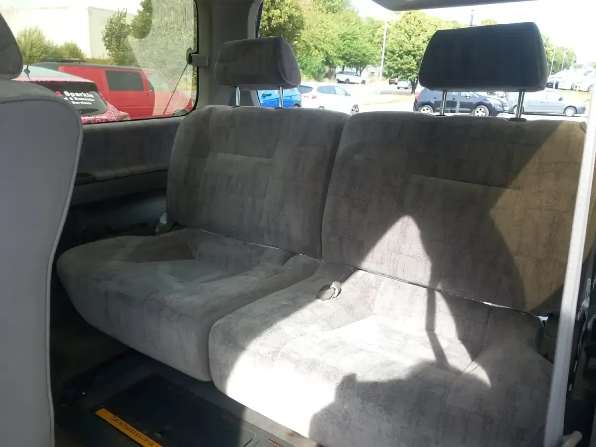 Used Nissan Elgrand 2001 White MPV