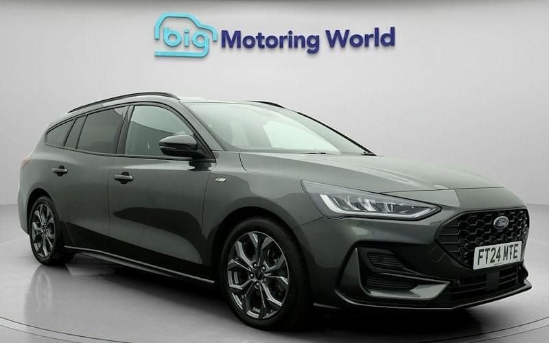 Used 2023 Ford Focus ST-Line Estate | £18,900 (Fair price) - Image 1/4