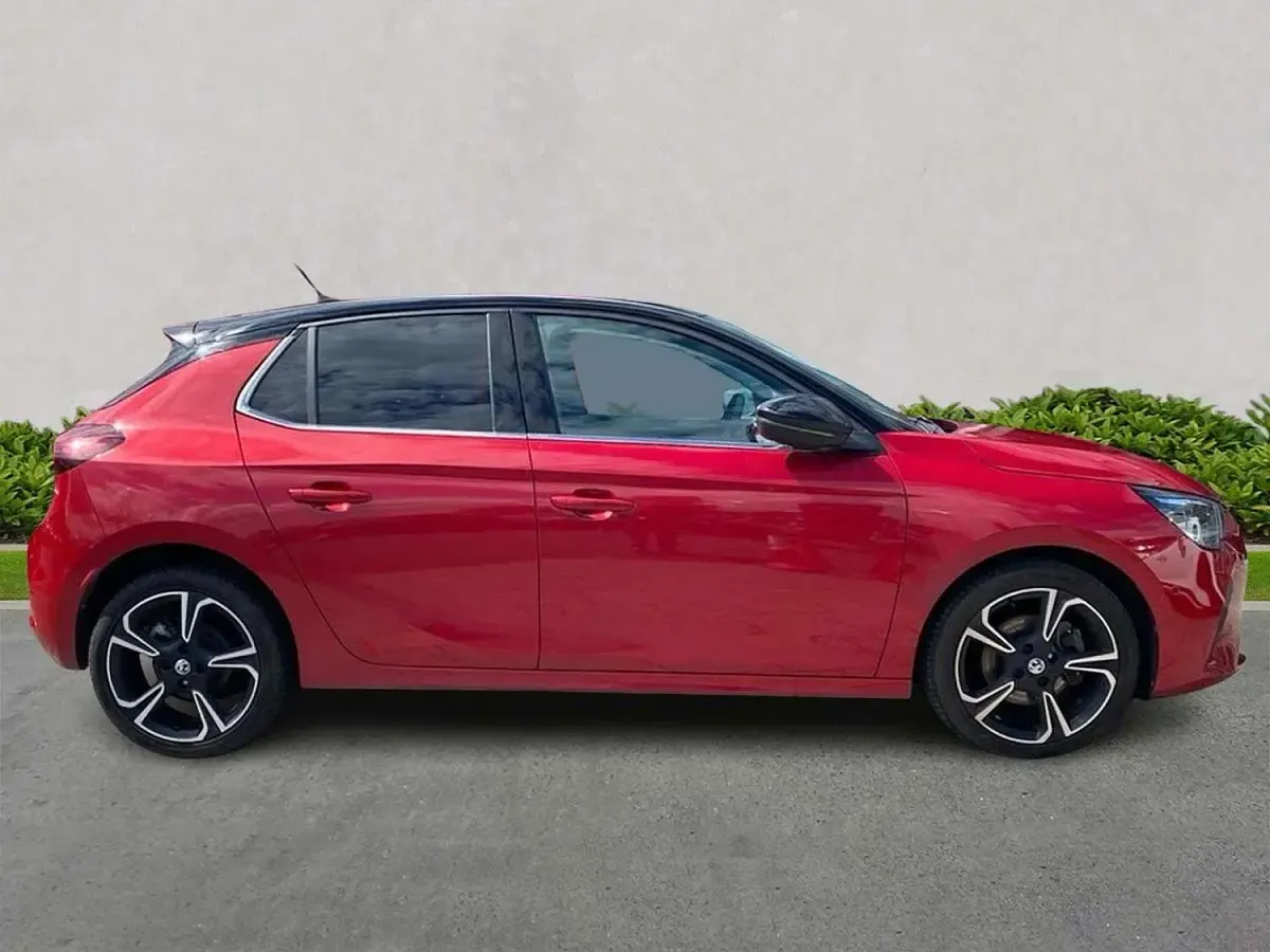 Used Vauxhall Corsa Edition 100 HP (73 kW) 2022 Red Hatchback