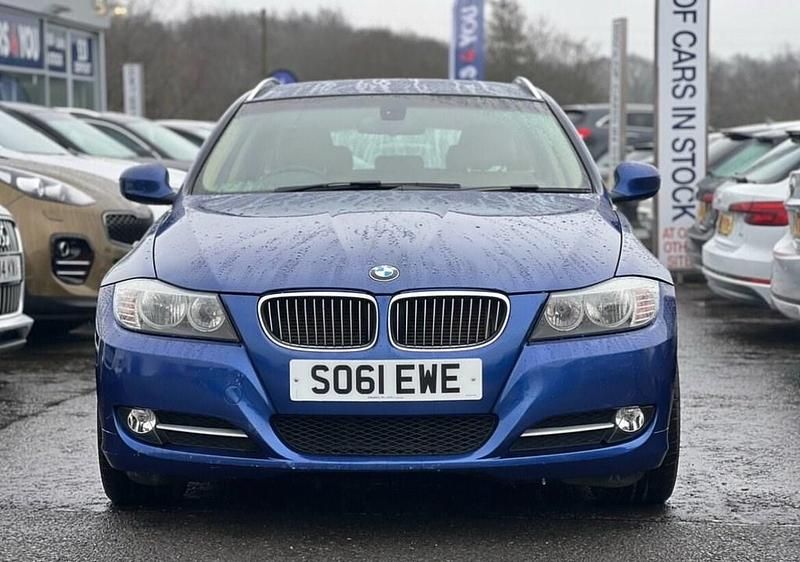Used BMW 318 Exclusive 143 HP (105 kW) 2011 Blue Estate