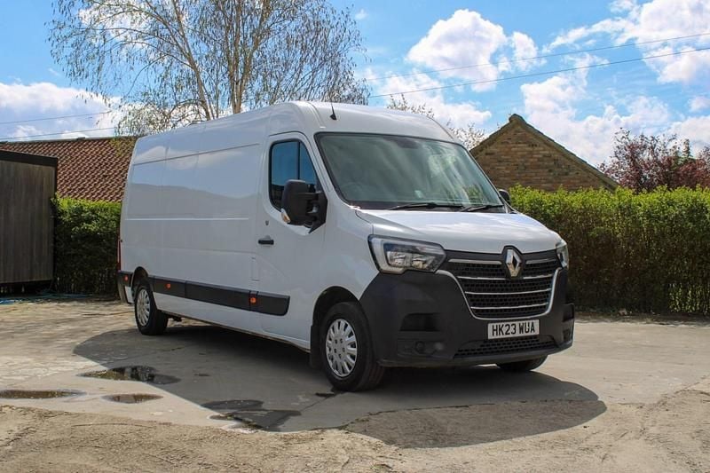 Used Renault Master Business 2023 White MPV