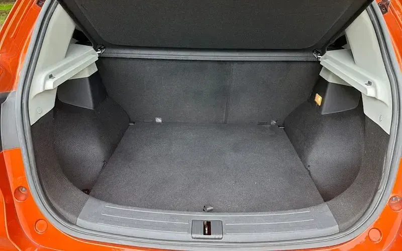Used MG ZS Exclusive 106 HP (77 kW) 2023 Orange SUV