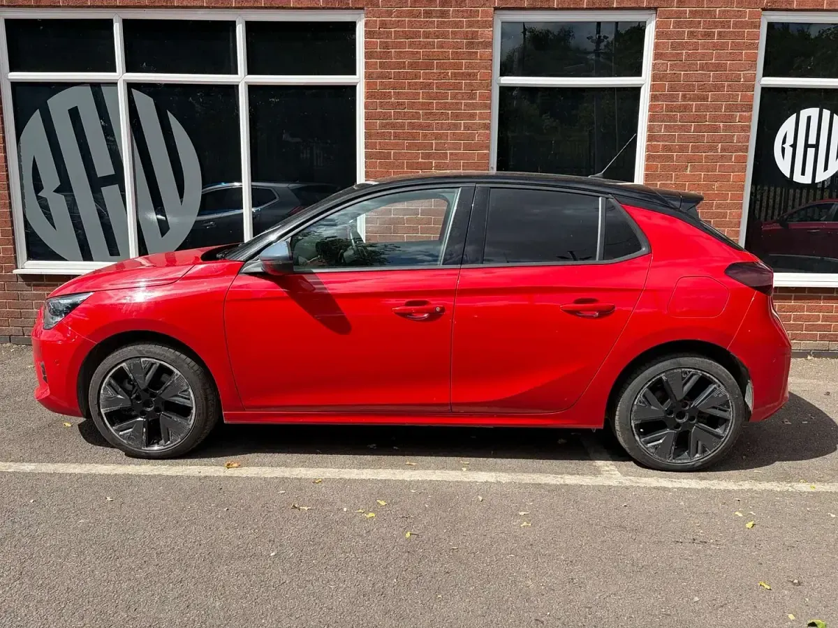Used Vauxhall Corsa-e Edition 100 kW (136 HP) 2022 Red Hatchback