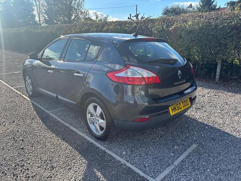 Used Renault Mégane III Dynamique 110 HP (80 kW) 2011 Grey Hatchback