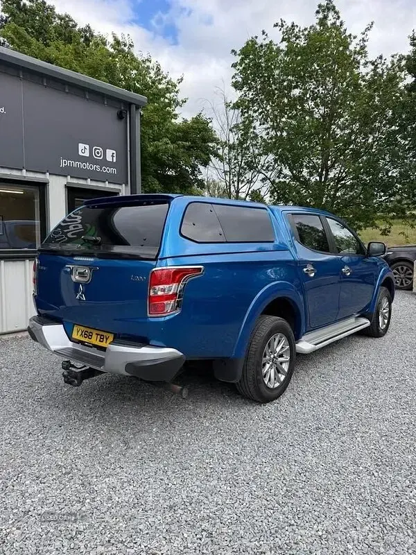 Used Mitsubishi L200 181 HP (133 kW) 2018 Blue Pickup