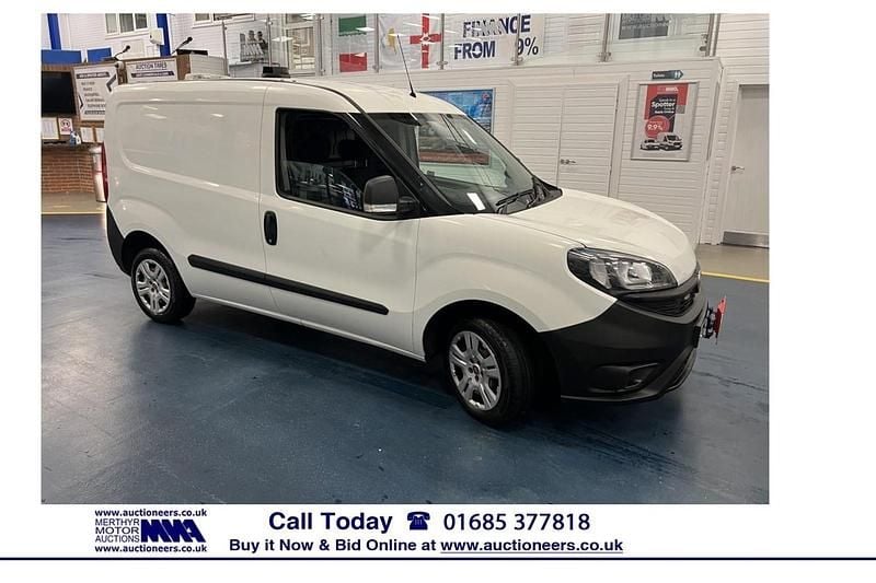 White Used 2019 Fiat Doblò MPV | £3,890 (Super price) - Image 1/4