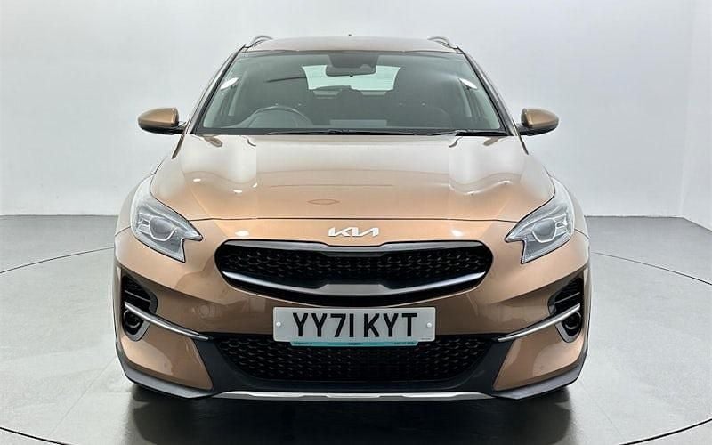 Usado Kia XCeed 120 CV (88 kW) 2021 Marrón SUV