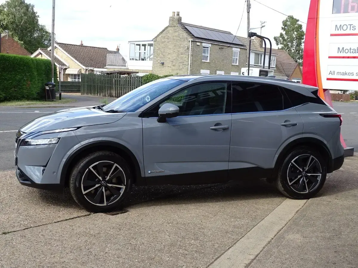 Used Nissan Qashqai Tekna 190 HP (139 kW) 2023 Grey SUV