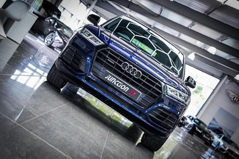 Used Audi Q5 Black Edition 245 HP (180 kW) 2020 Blue SUV