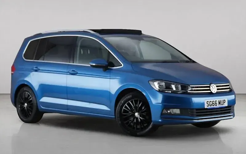 Used VW Touran SEL 150 HP (110 kW) 2020 MPV