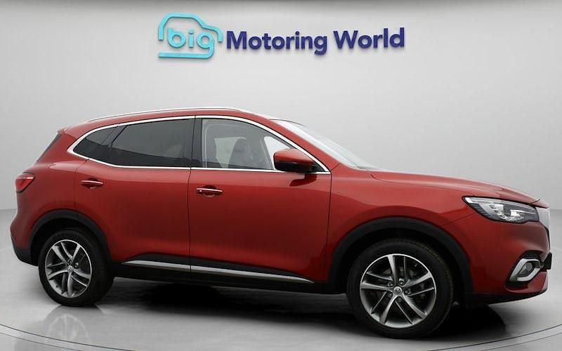 Used MG HS Exclusive 162 HP (119 kW) 2023 Red SUV