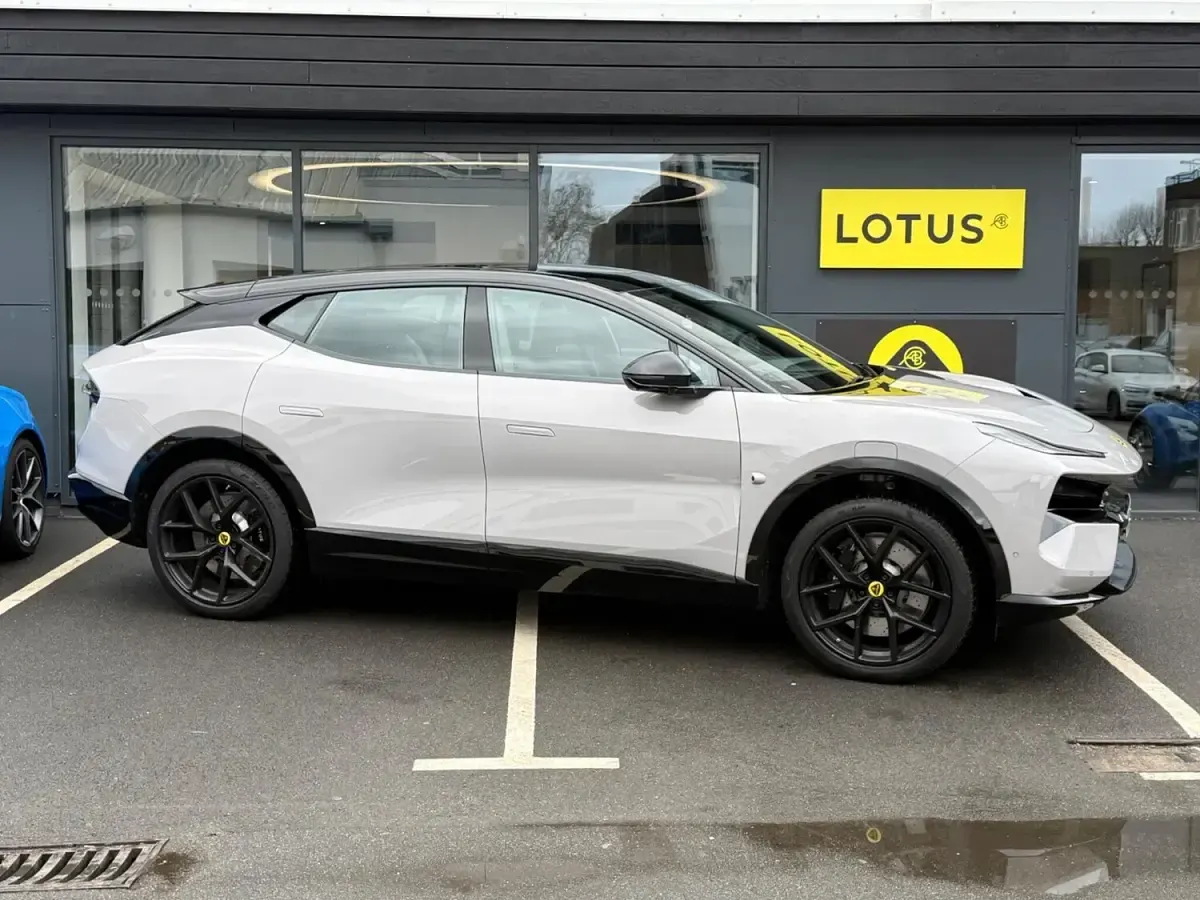 Used Lotus Eletre 449 kW (611 HP) 2025 Grey SUV