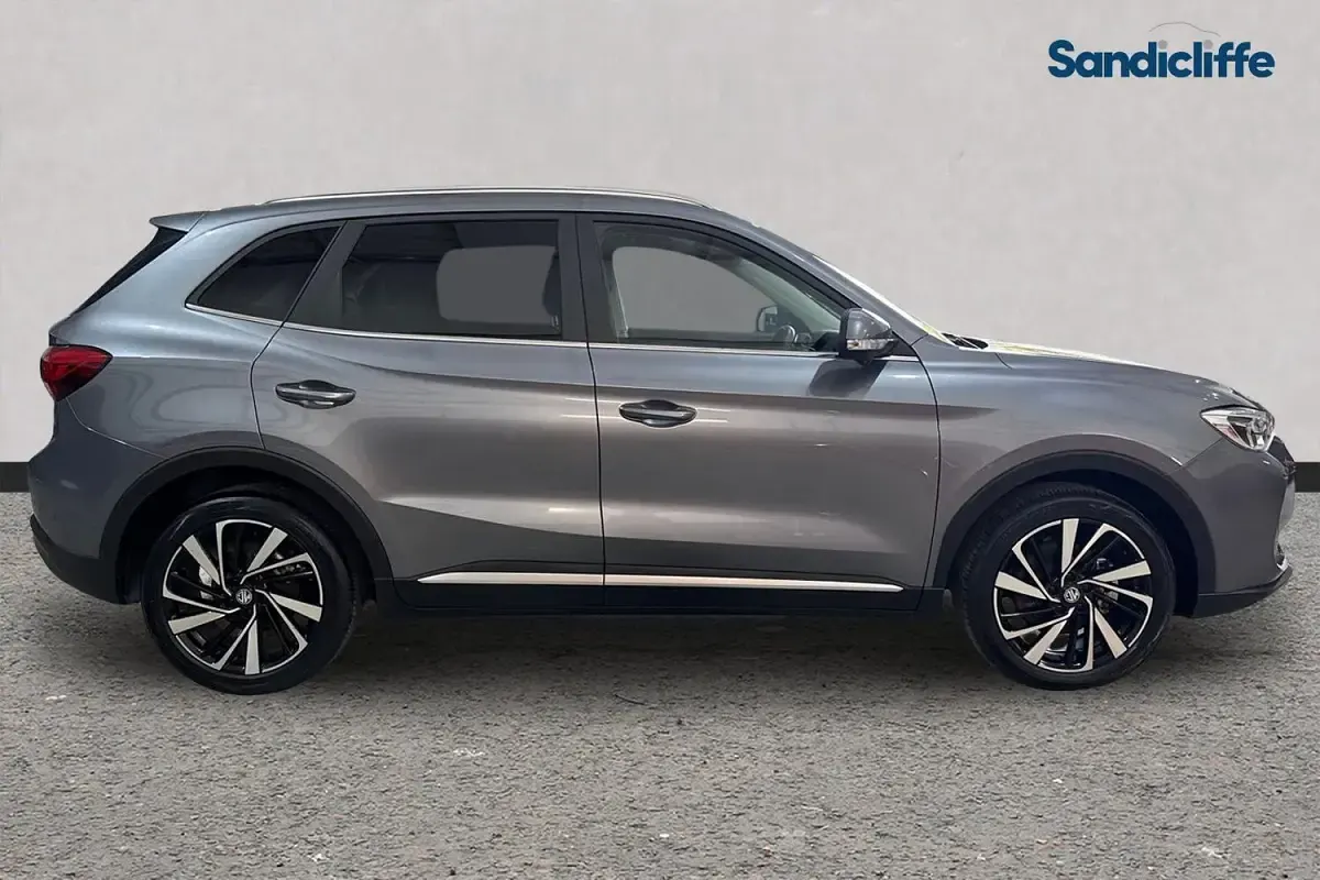 Used MG ZS Trophy 196 HP (144 kW) 2024 Metallic  hampstead grey SUV