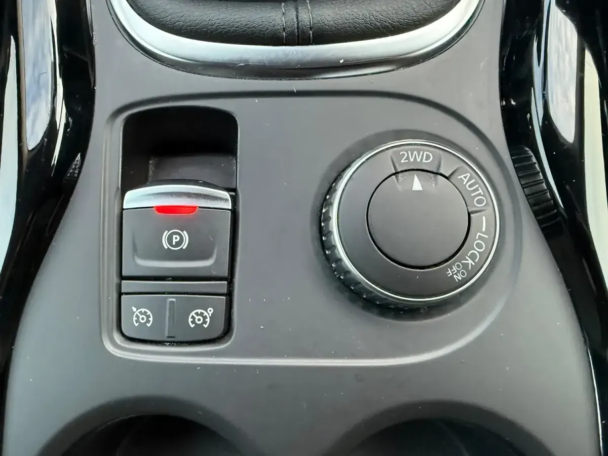 Usado Renault Kadjar Dynamique 130 HP (95 kW) 2016 Preto SUV