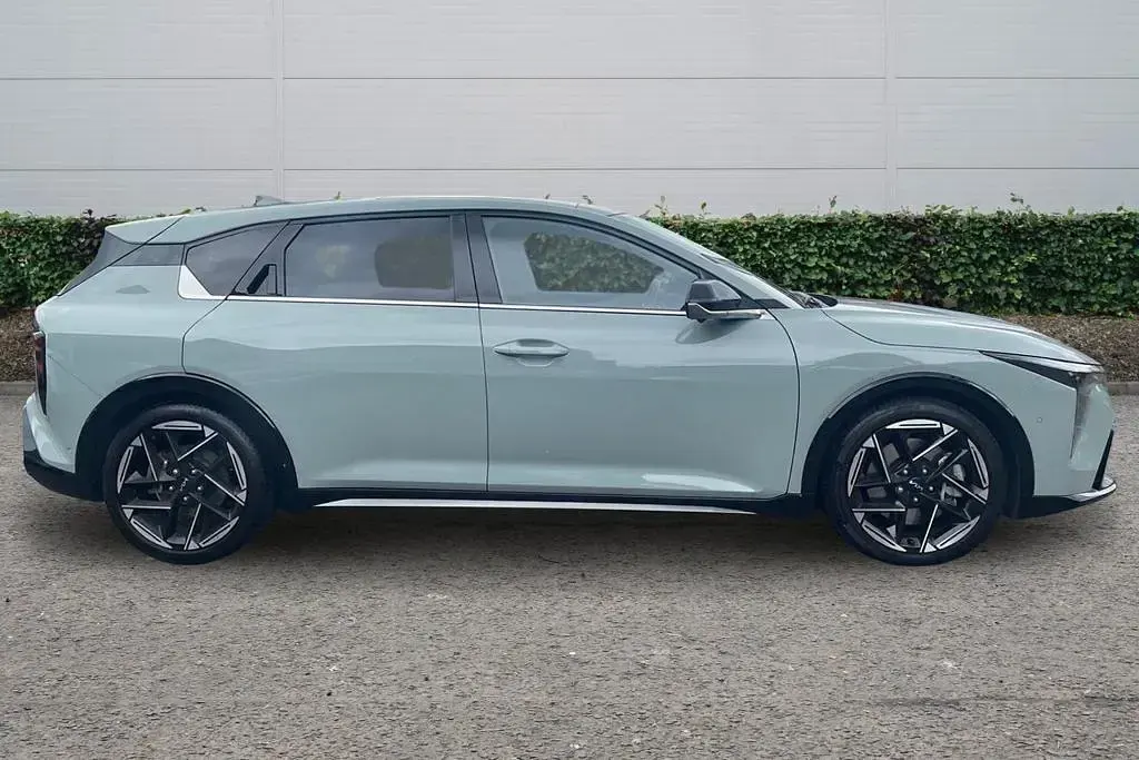 Used Kia K4 GT-Line S 2026 Green Hatchback