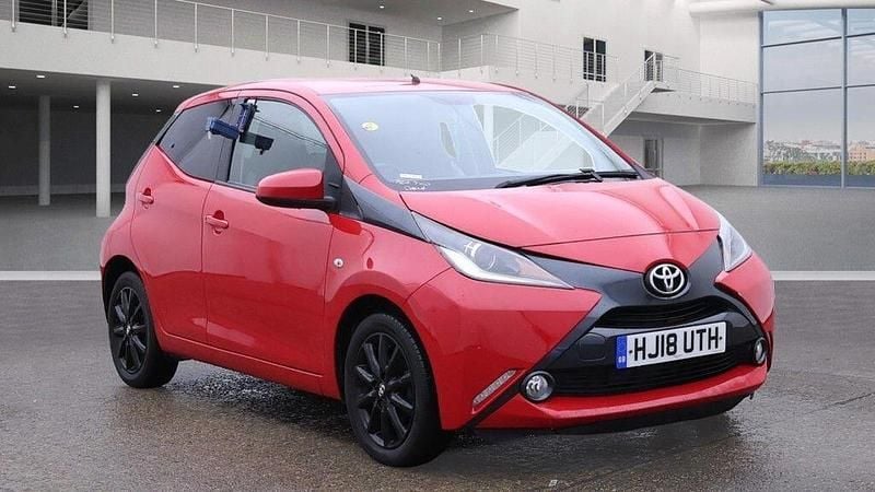 Used Toyota Aygo x-style 2018 Red Hatchback