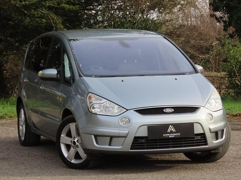 Used Ford S-MAX Titanium 2010 Silver MPV
