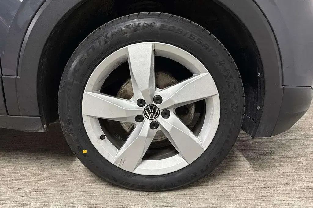 Used VW T-Cross SEL 110 HP (80 kW) 2022 Grey SUV