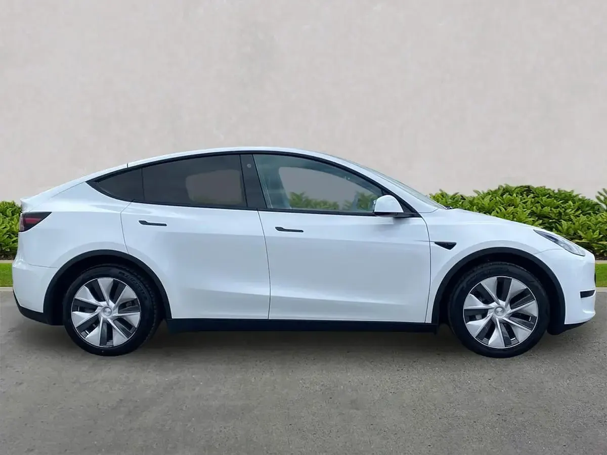 Used Tesla Model Y RWD 219 kW (299 HP) 2023 White SUV