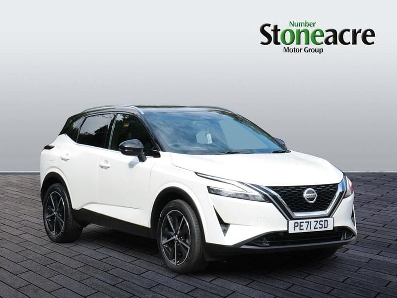 White Used 2021 Nissan Qashqai Tekna SUV | £17,995 (A bit pricey) - Image 1/2