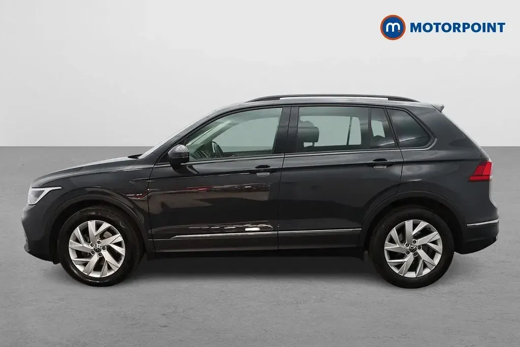 Używany VW Tiguan Life 150 KM (110 kW) 2022 Szary SUV