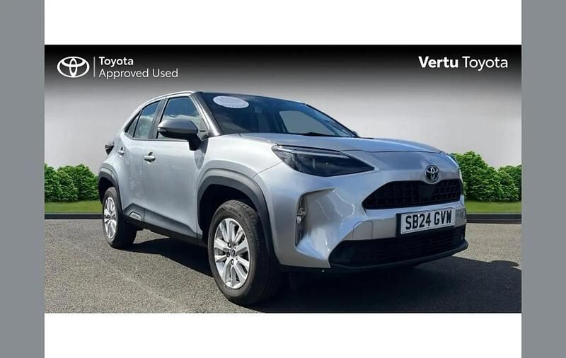 Used Toyota Yaris Cross 113 HP (83 kW) 2024 Silver SUV