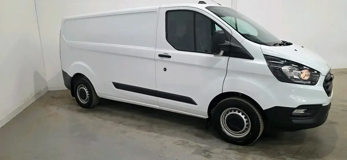 Used Ford Transit Custom 130 HP (95 kW) 2023 White Van