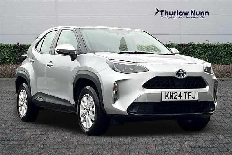 Silver Used 2024 Toyota Yaris Cross SUV | £19,000 (Good price) - Image 1/4
