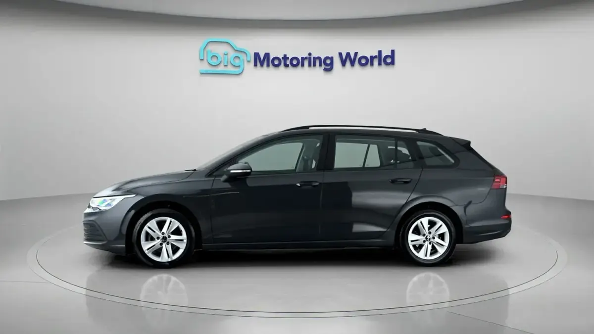 Used VW Golf VIII Life 150 HP (110 kW) 2023 Grey Estate