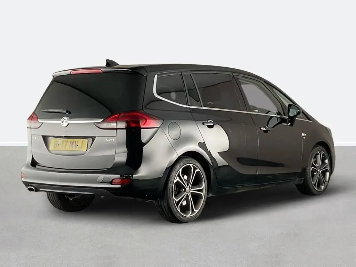 Second-hand Vauxhall Zafira Elite 2017 Negru Monovolum