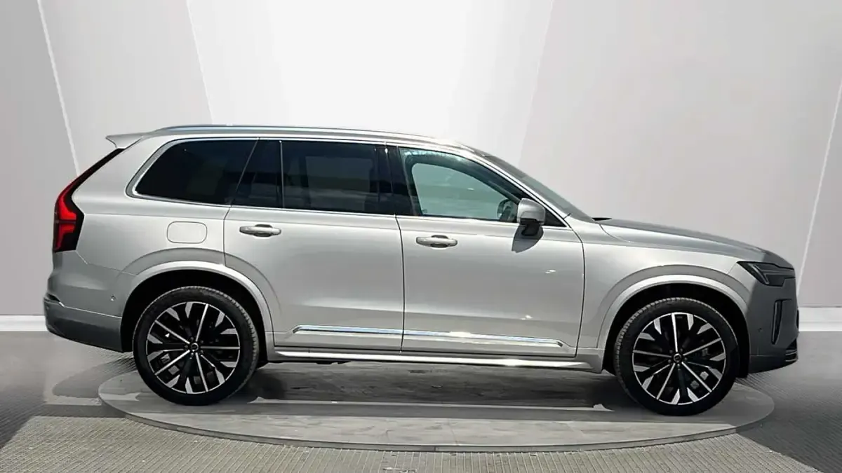 Used Volvo XC90 Ultra 455 HP (334 kW) 2025 Silver SUV