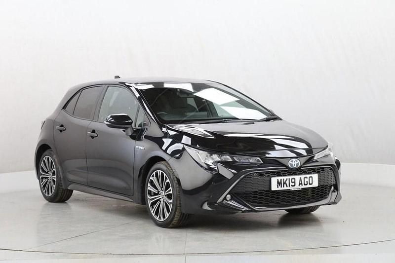 Used Toyota Corolla Design 184 HP (135 kW) 2019 Black Hatchback
