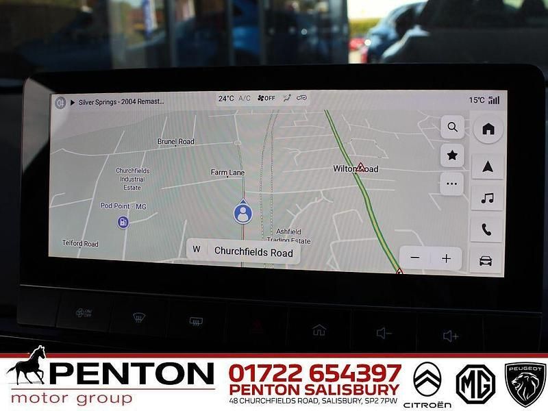Used MG MG4 EV Trophy 63 kW (87 HP) 2025 White Hatchback
