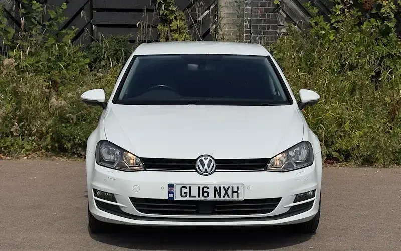 Used VW Golf VII Edition 110 HP (80 kW) 2016 White Hatchback