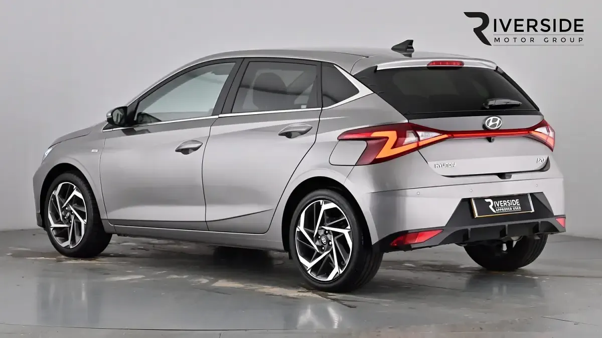 Used Hyundai i20 Premium 100 HP (73 kW) 2022 Other Hatchback